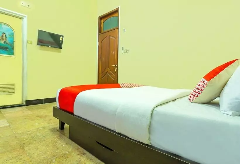 هتل Oyo 2848 Senaz Guesthouse