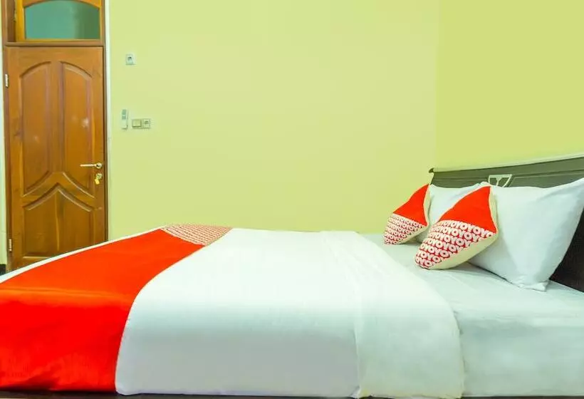 هتل Oyo 2848 Senaz Guesthouse
