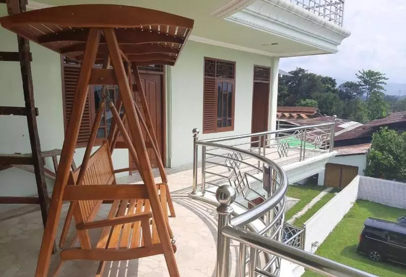 ホテル Oyo 2858 Vafa Guesthouse