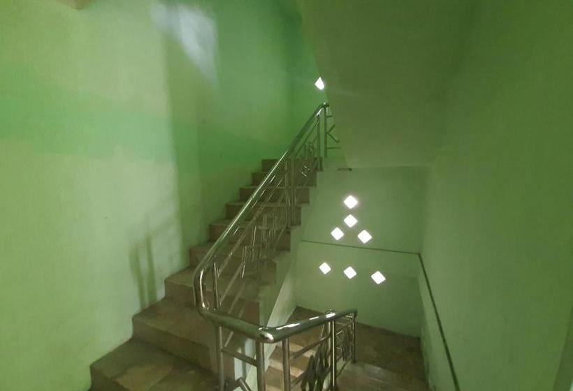 בית מלון כפרי Oyo 2858 Vafa Guesthouse