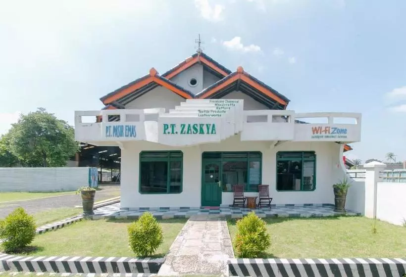 ホテル Oyo 2858 Vafa Guesthouse