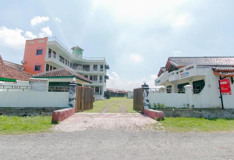 בית מלון כפרי Oyo 2858 Vafa Guesthouse