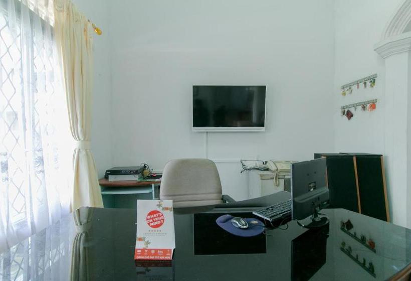 בית מלון כפרי Oyo 2858 Vafa Guesthouse