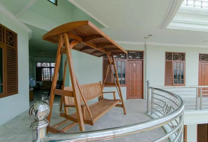 ホテル Oyo 2858 Vafa Guesthouse