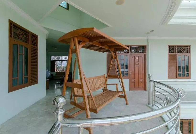 ホテル Oyo 2858 Vafa Guesthouse