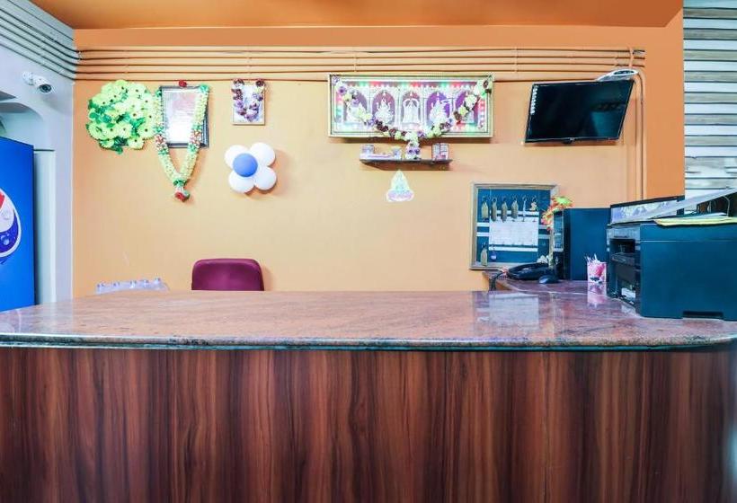 هتل Oyo 65430 Ysr Residency