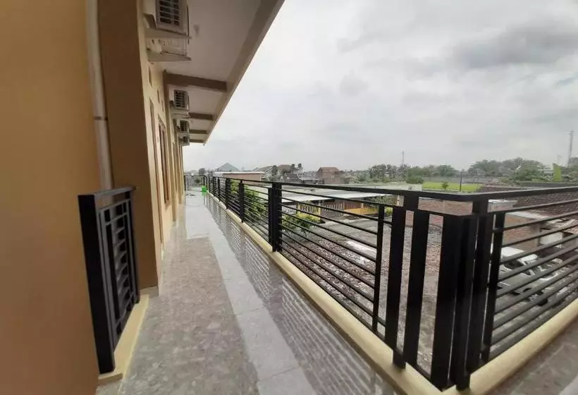 ホテル Spot On 2790 Bintang Selatan Syariah