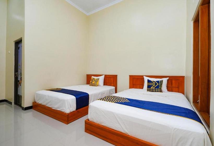 בית מלון כפרי Spot On 2790 Bintang Selatan Syariah