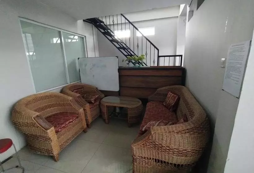 ホテル Oyo 2625 Pondok Penginapan Patradisa