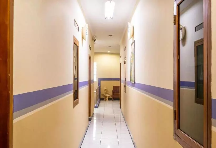 ホテル Oyo 2625 Pondok Penginapan Patradisa