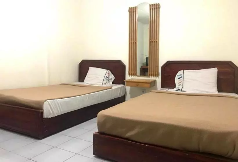 Hotelli Oyo 2787 Wisma Guci Kencana