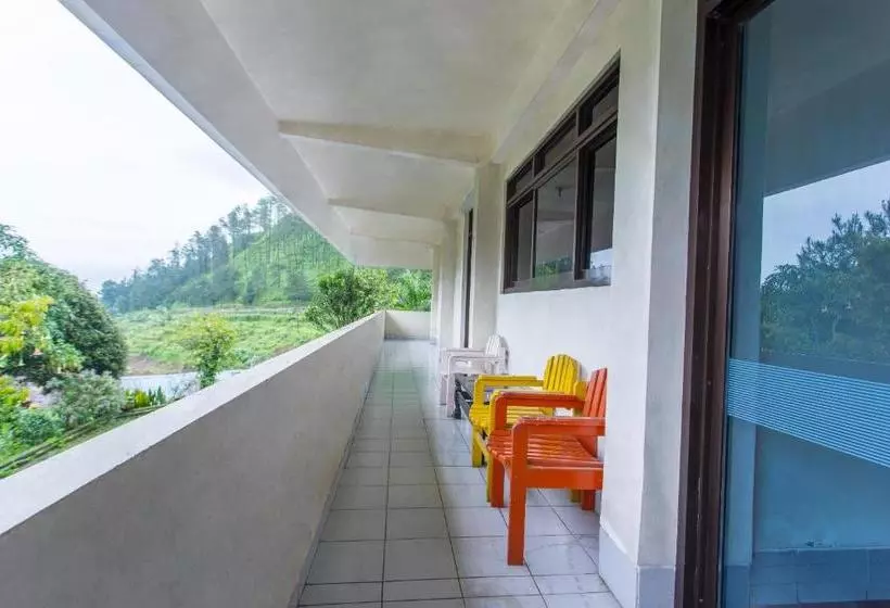 Hotelli Oyo 2787 Wisma Guci Kencana