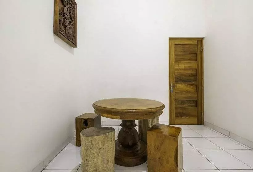 Hotelli Siliwangi Guest House Syariah Tasikmalaya Mitra Reddoorz