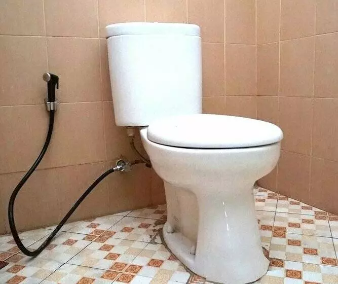 Hotelli Spot On 2729 Marzan Syariah Guest House