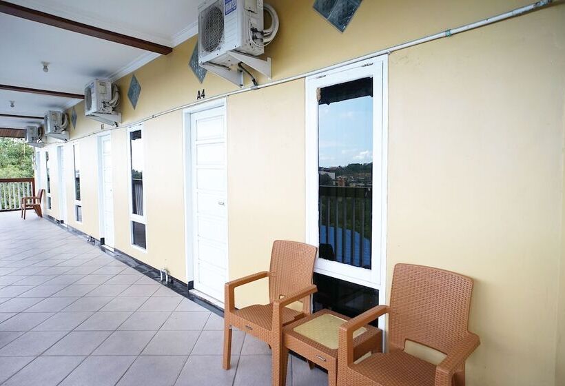 Hotel Spot On 2729 Marzan Syariah Guest House