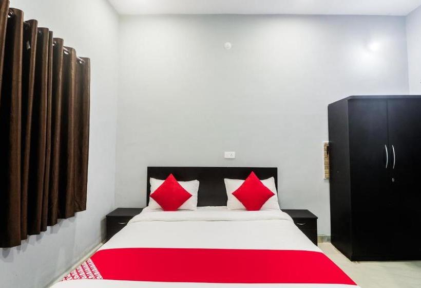 Hotel Oyo 48801 Golden Leaf