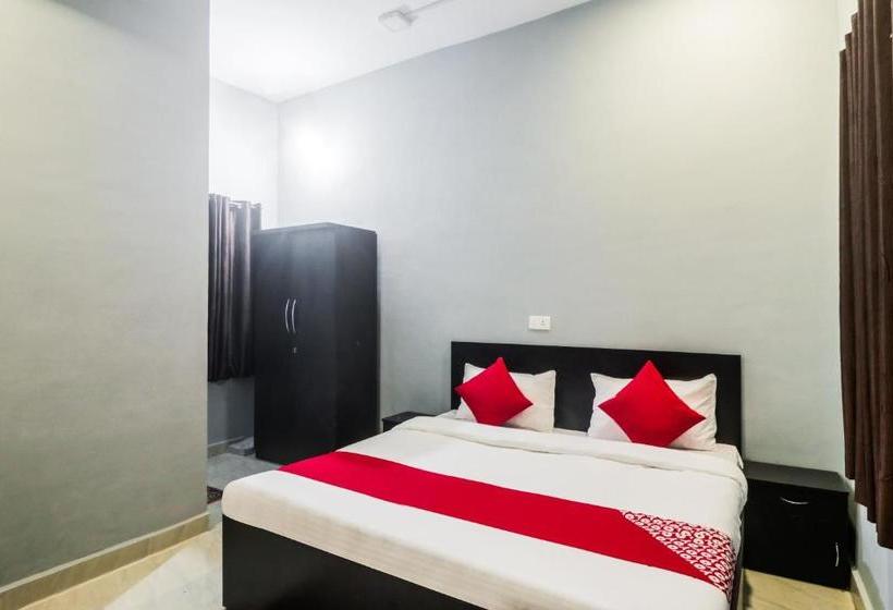 Hotel Oyo 48801 Golden Leaf