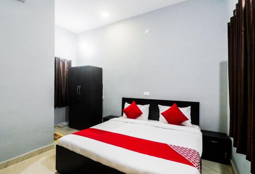 Hotel Oyo 48801 Golden Leaf