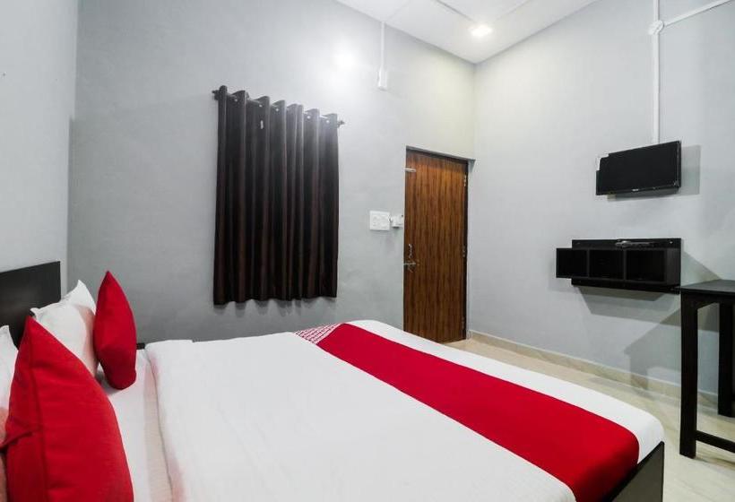 Hotel Oyo 48801 Golden Leaf