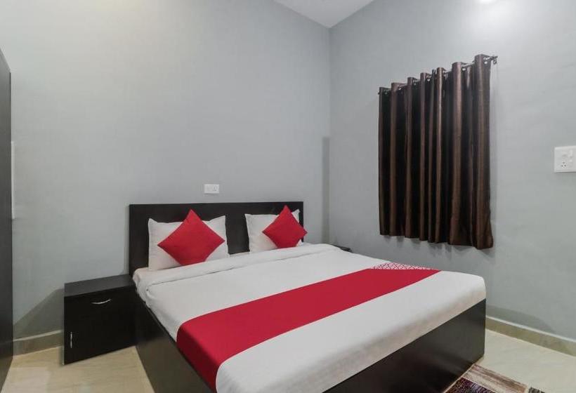 Hotel Oyo 48801 Golden Leaf