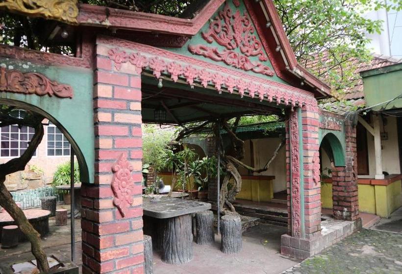 Spot On 2685 Hotel Surya