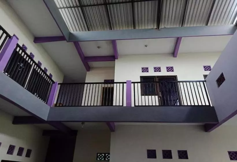 Hotelli Spot On 2714 Omah Ayu Syariah