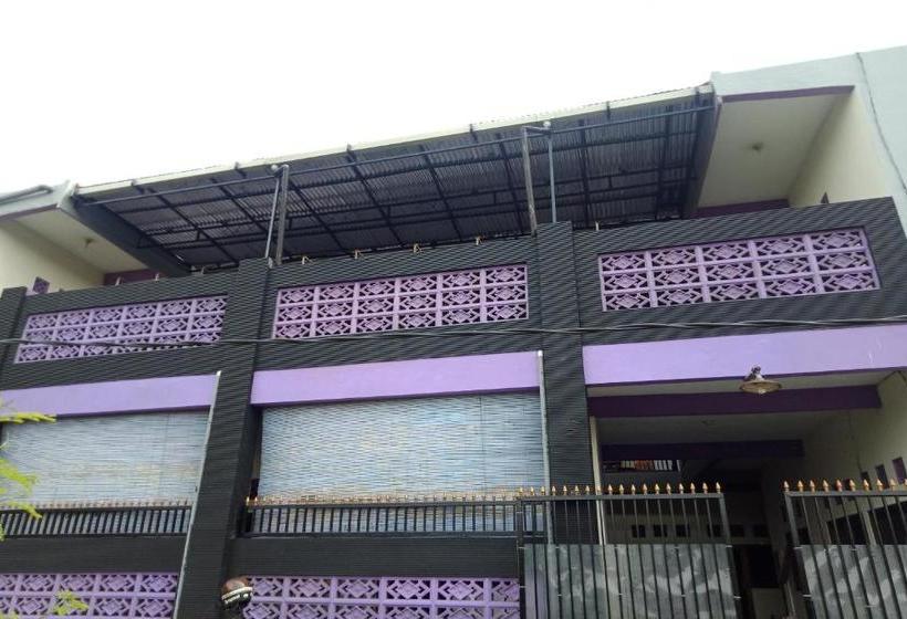 Hotel Spot On 2714 Omah Ayu Syariah