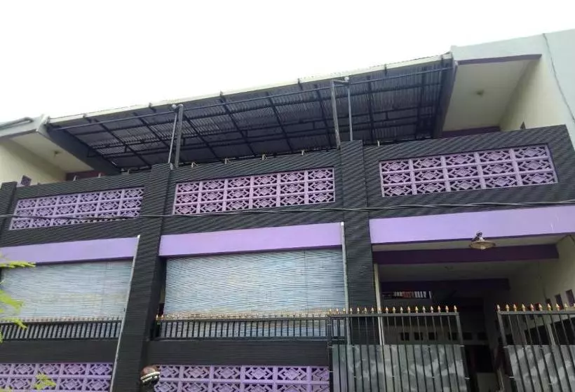 Hotelli Spot On 2714 Omah Ayu Syariah