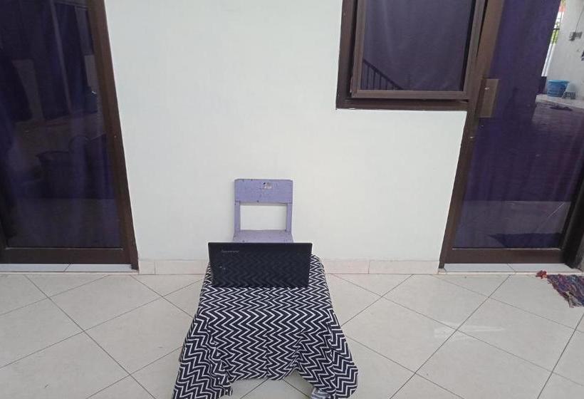 Hotel Spot On 2714 Omah Ayu Syariah