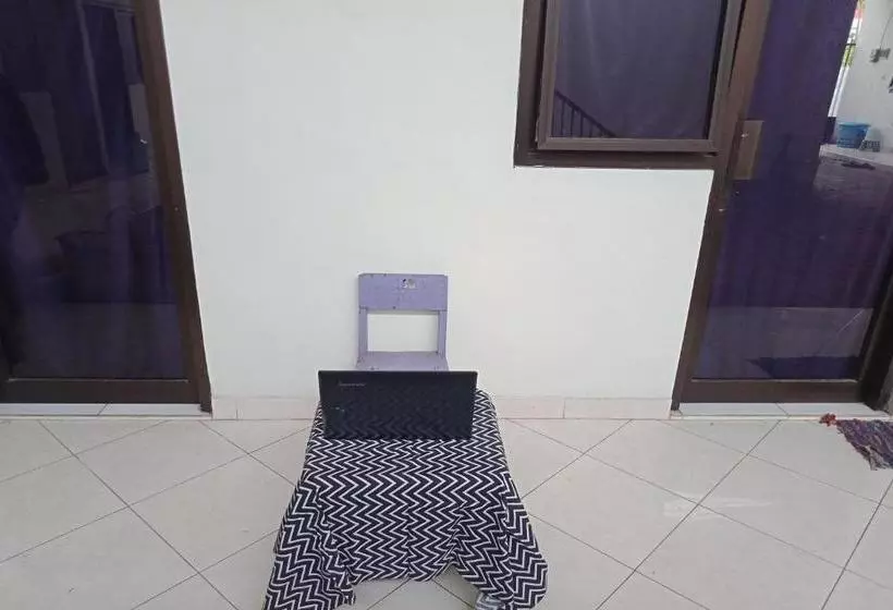 Hotelli Spot On 2714 Omah Ayu Syariah