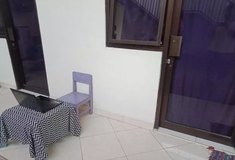 Hotelli Spot On 2714 Omah Ayu Syariah