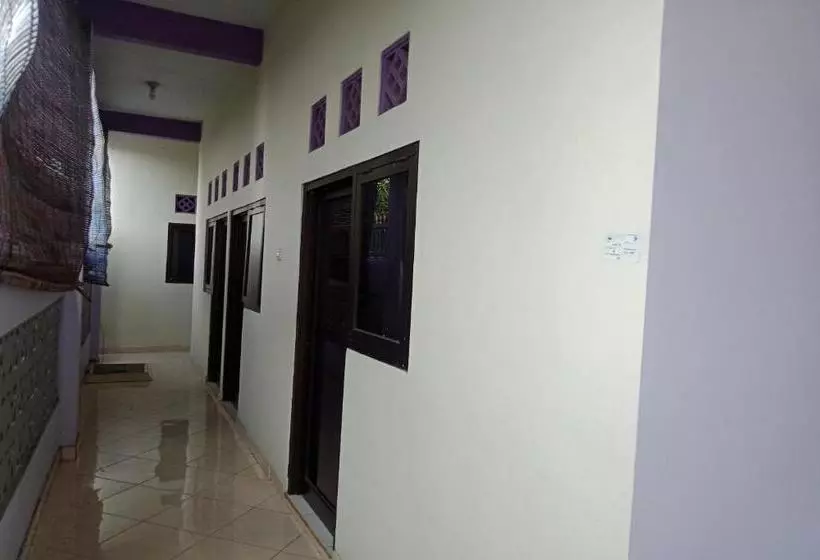 Hotelli Spot On 2714 Omah Ayu Syariah