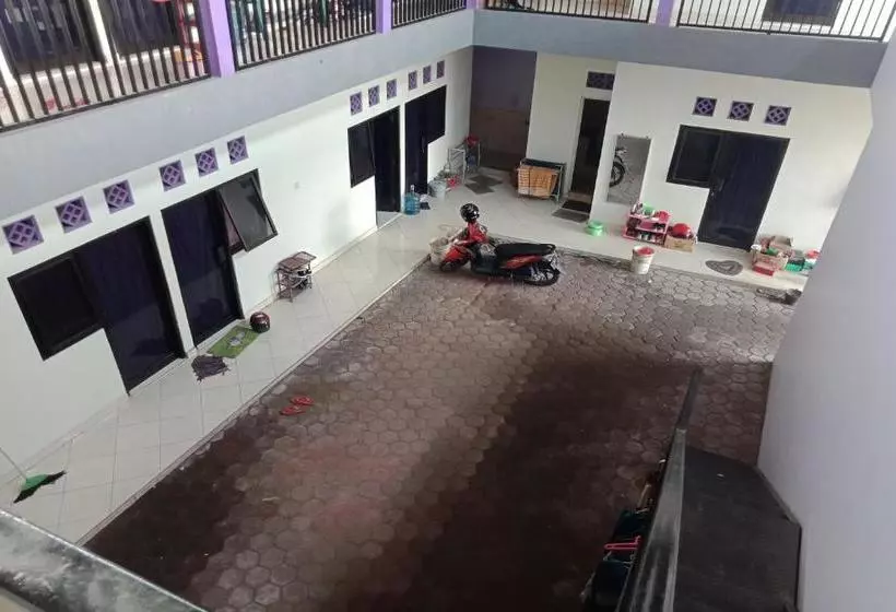 Hotelli Spot On 2714 Omah Ayu Syariah