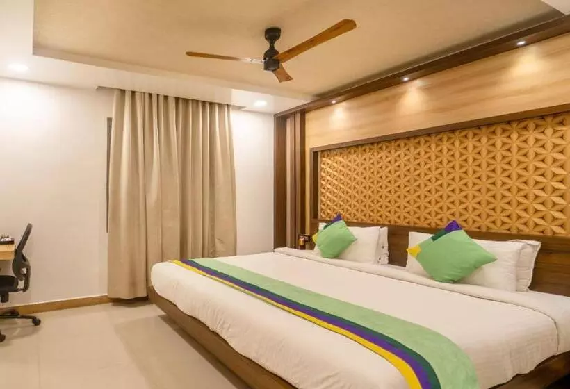 Hotelli Treebo Golden Swan Airport Free Pick & Drop