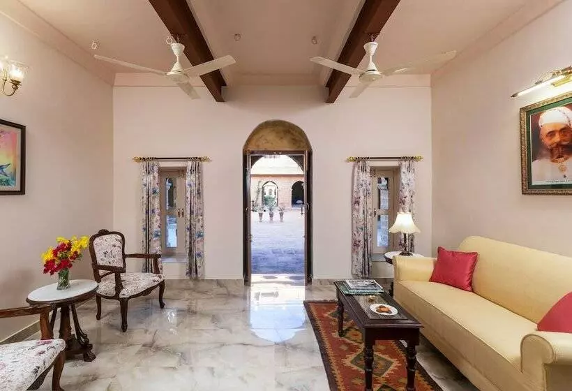 ホテル Welcomheritage Mohangarh Fort