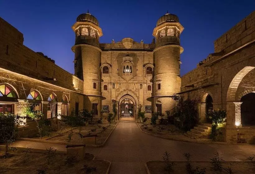 ホテル Welcomheritage Mohangarh Fort