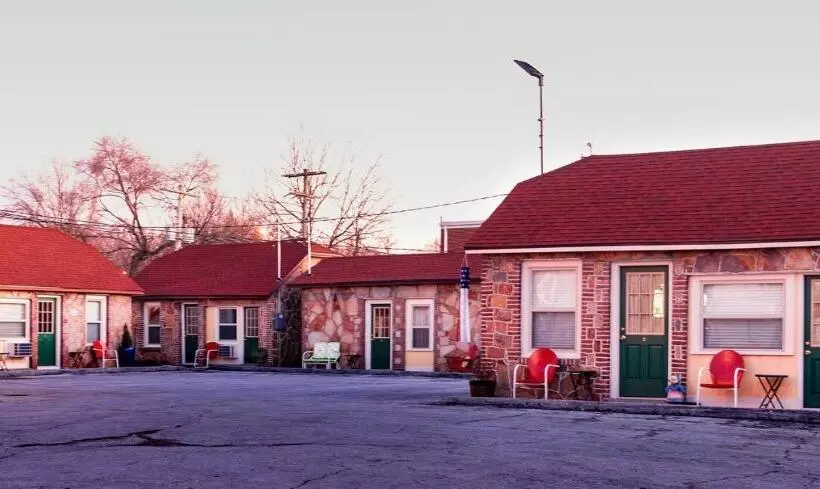 مُتل Rockwood Motor Court