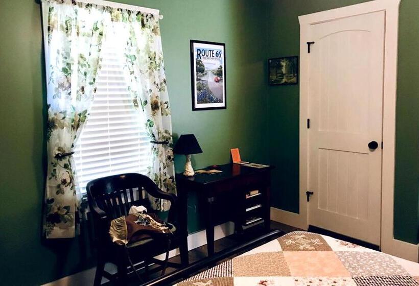 مُتل Rockwood Motor Court