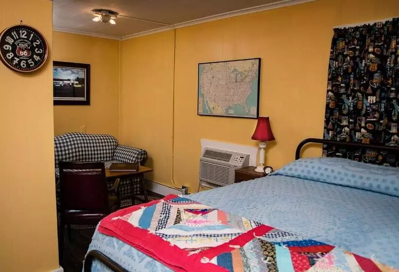 مُتل Rockwood Motor Court