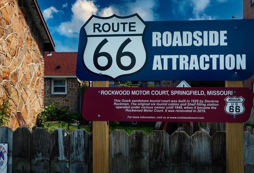 مُتل Rockwood Motor Court