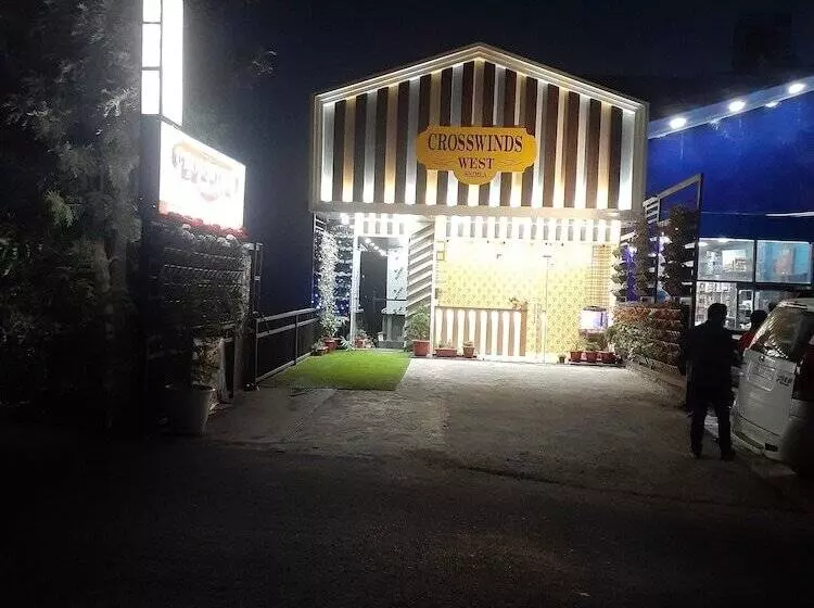 ホテル Cross Winds West