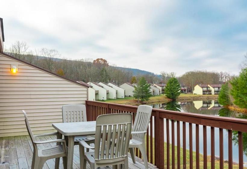 Crown Resorts At The Poconos