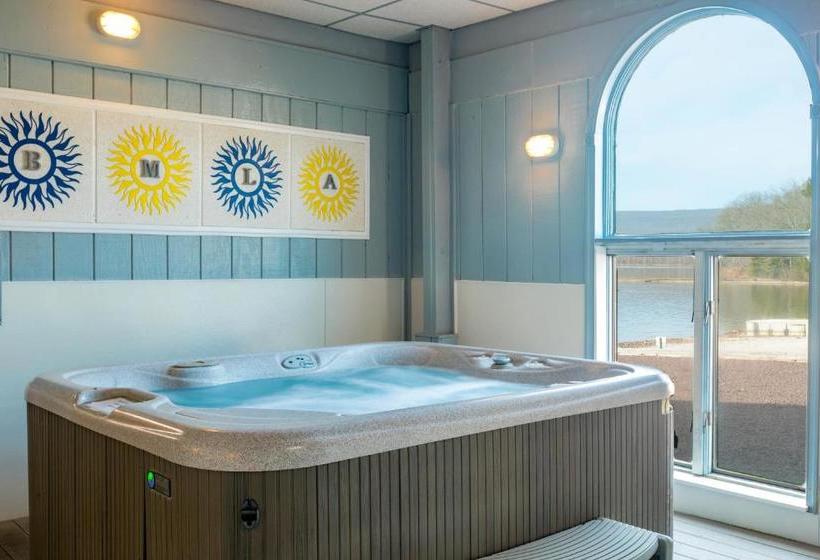 Crown Resorts At The Poconos