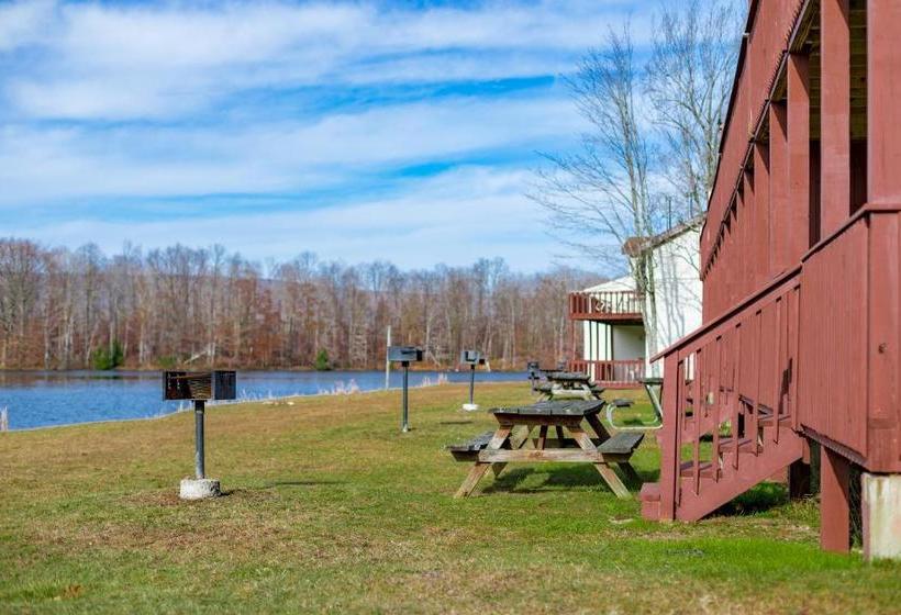 Crown Resorts At The Poconos