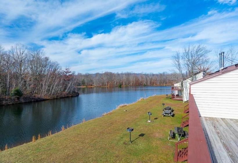 Crown Resorts At The Poconos