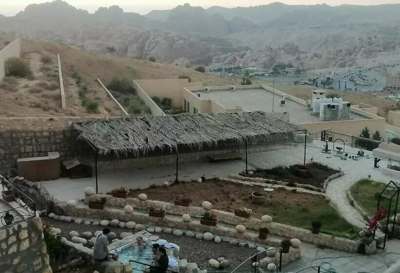 هتل Infinity Lodge