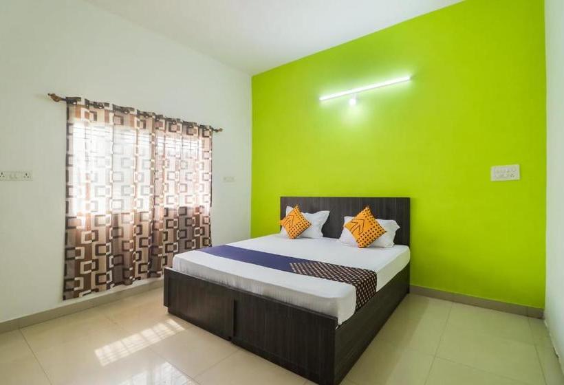 فندق Spot On 65446 Kingston