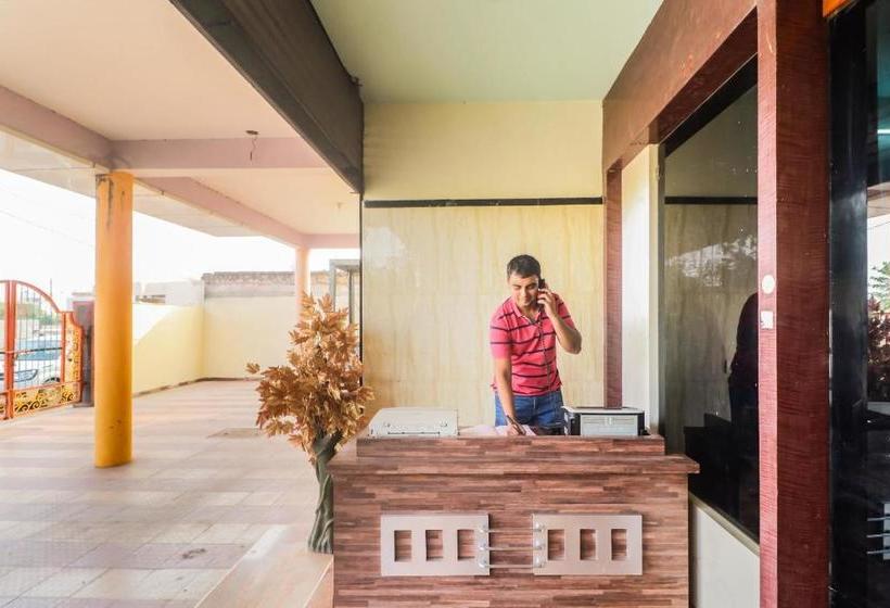 فندق Spot On 65446 Kingston