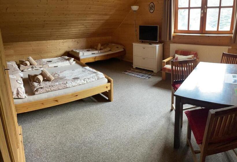 ペンション Kubovka 63