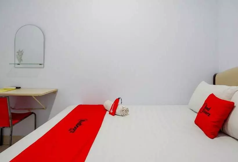 Reddoorz @ Hotel Bravo Pantai Kamali Bau Bau